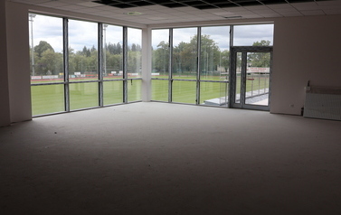 Przebudowa stadion&oacute;w na finiszu 22