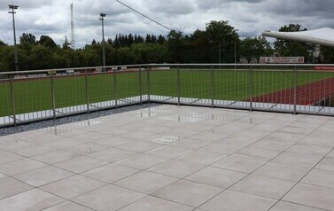 Przebudowa stadion&oacute;w na finiszu 27